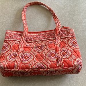 Vera Bradley bag, multi orange colors, perfect fall bag.